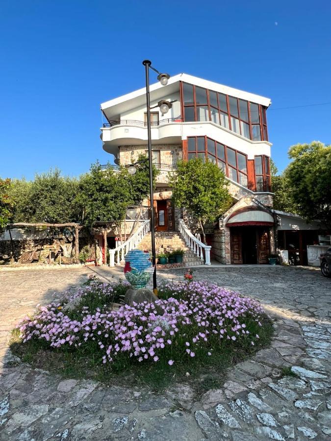 Hotel Orikum Exterior photo